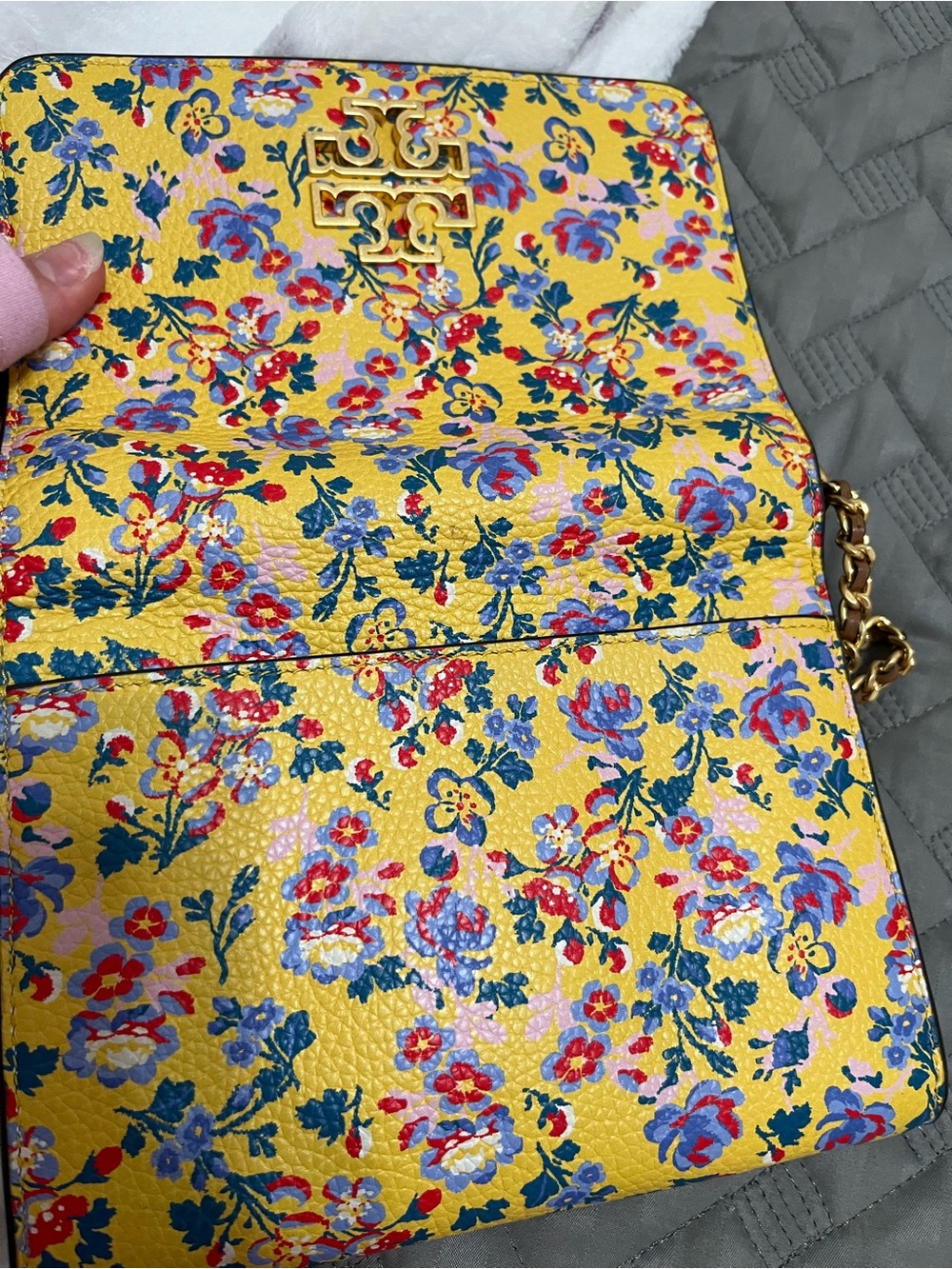 Tory Burch Yellow Floral Leather Crossbody with Gold Logo - Picture 8 of 15